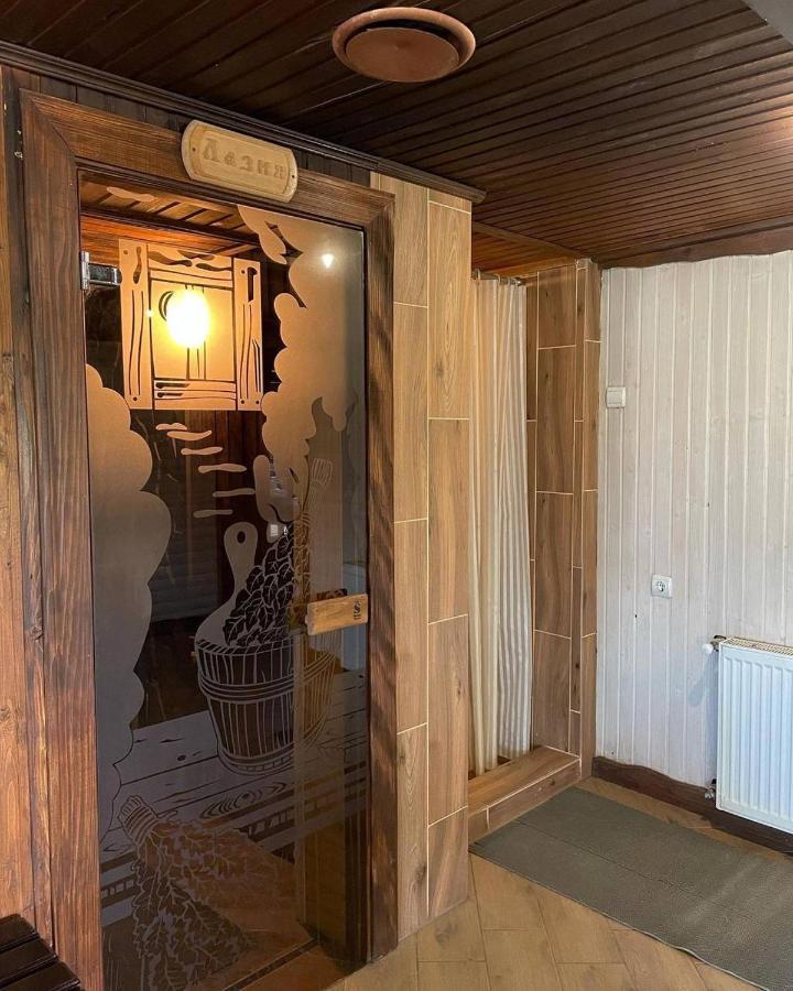 Готель-Ресторан "Колиба" Brody Exterior foto