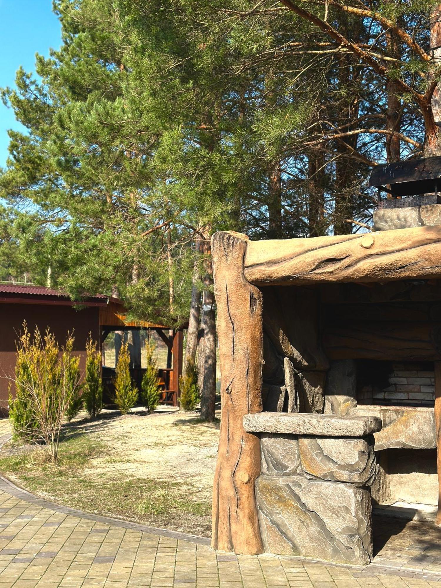 Готель-Ресторан "Колиба" Brody Exterior foto